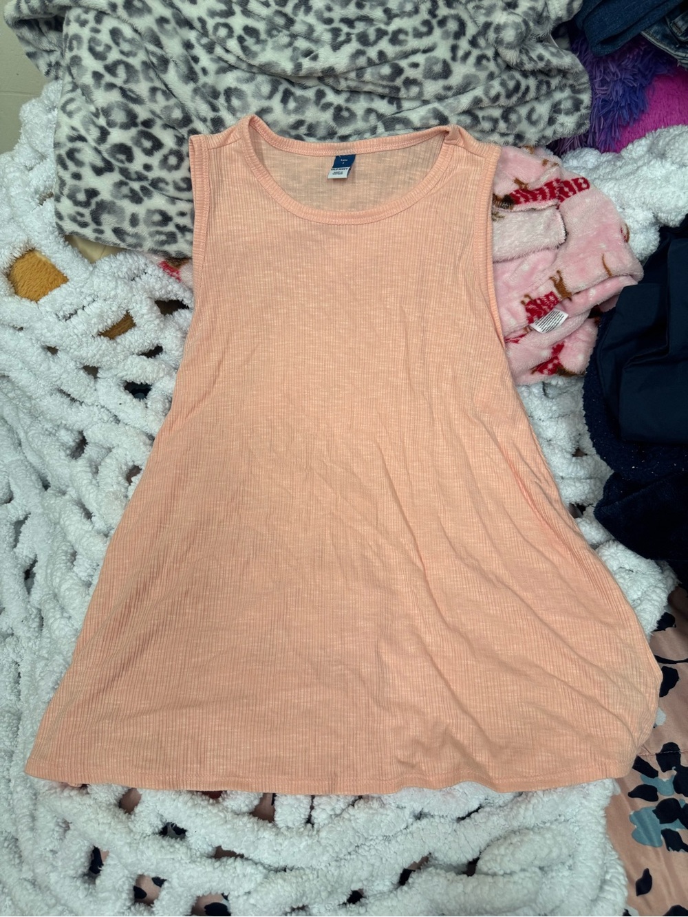Old Navy Peach Ribbed Tank